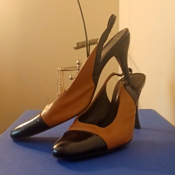 Donald Pliner,camel, and black patent leather  work shoe, Sz.8.5 - Picture 2 of 7